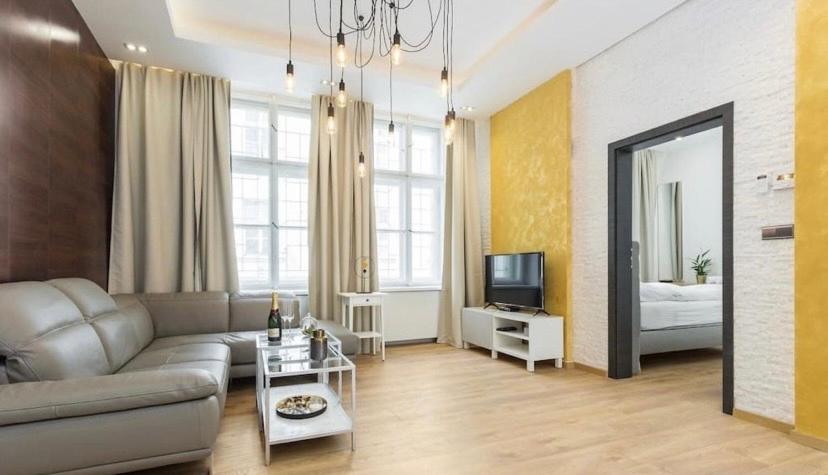 Luxury Apartment On Wenceslas Square Prague Exterior photo
